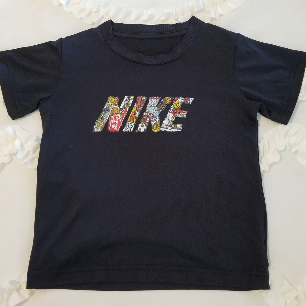 Boys Nike T-shirt